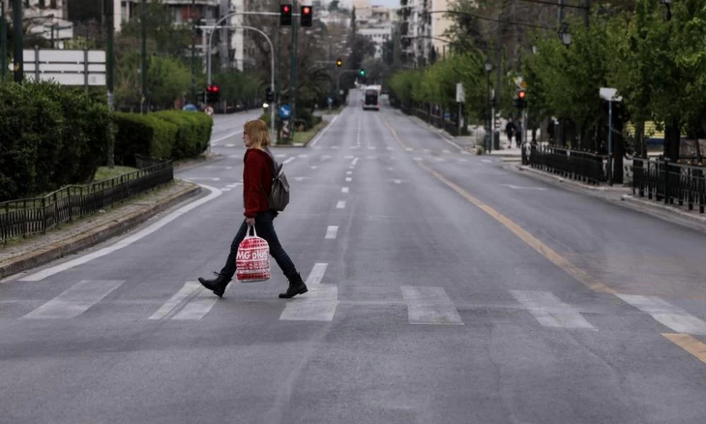 Κορονοϊός: Ανησυχία για κρούσματα και μεταλλάξεις – Τα νέα μέτρα που βρίσκονται στο τραπέζι